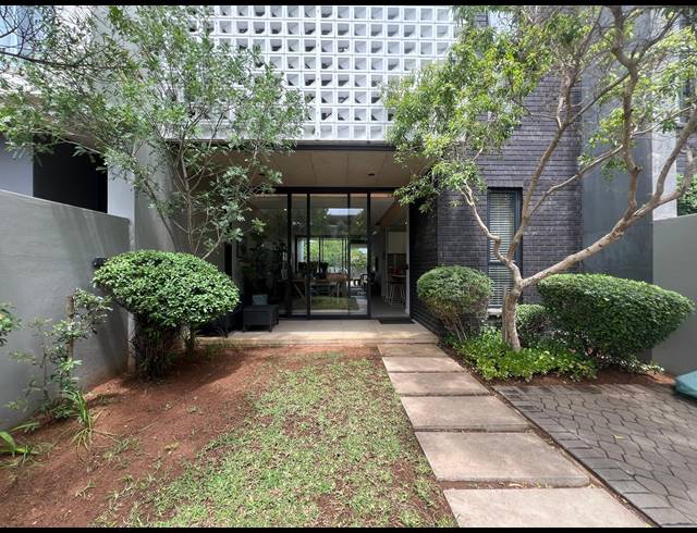 3 BEDROOM FREEHOLD FOR SALE IN SIBAYA PRECINCT